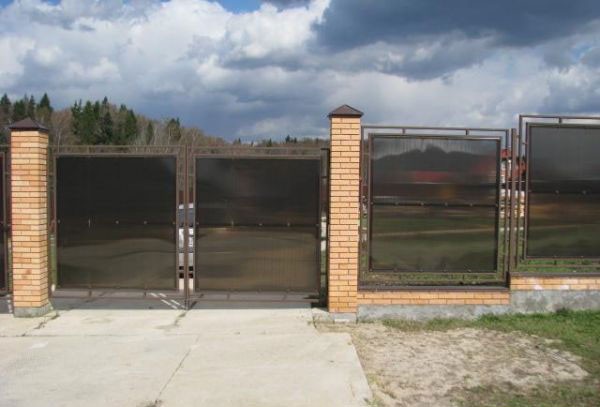 Забор из поликарбоната Забор из поликарбоната